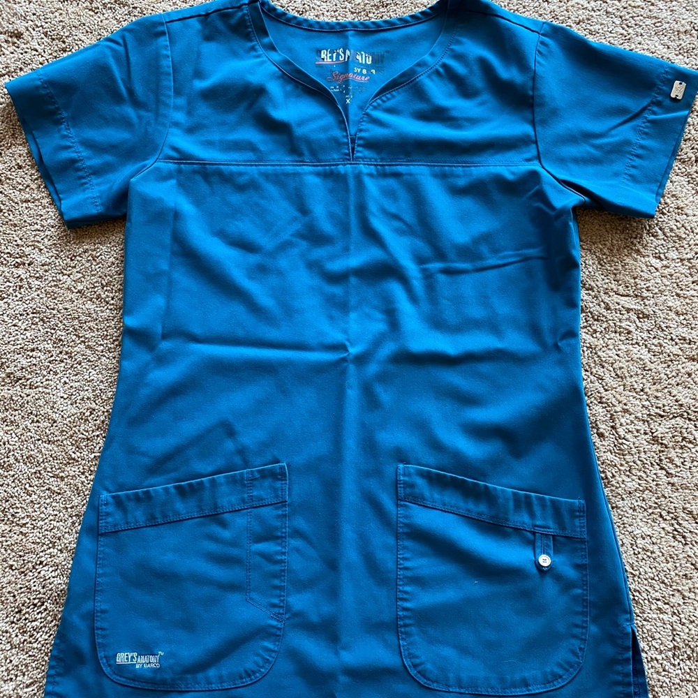 Greys Anatomy Signature Scrub Top